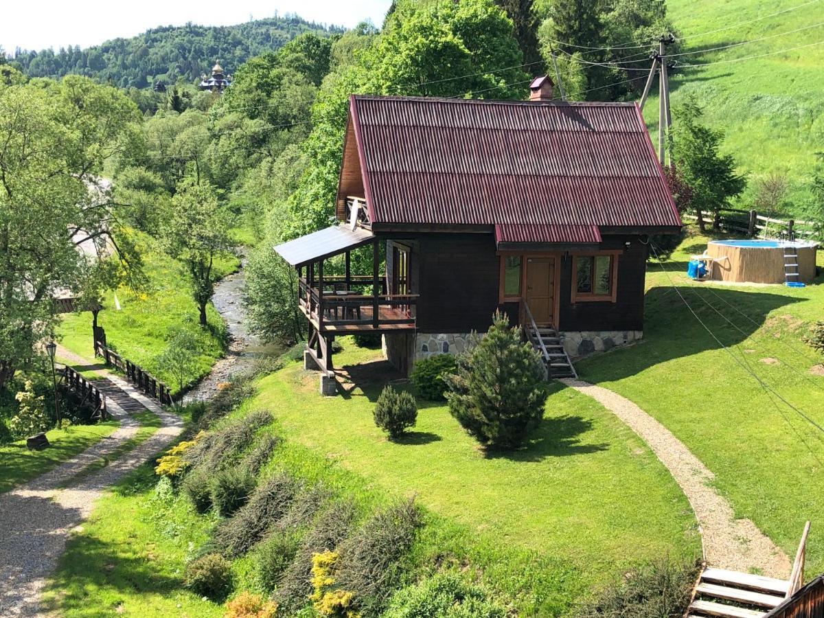 Sadyba Vanda Oryavchyk Buitenkant foto